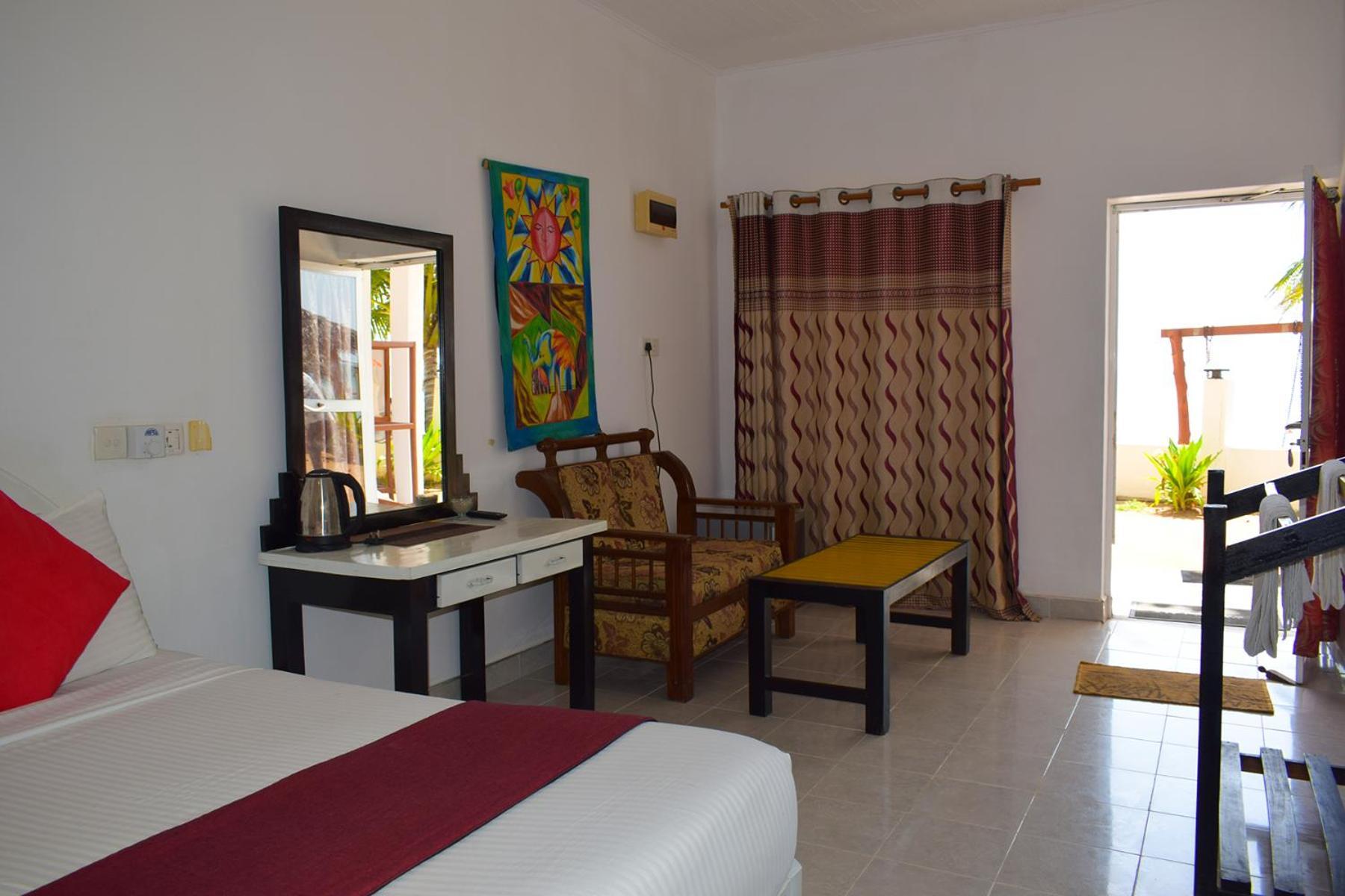 Golden Beach Cottages Trincomalee Exterior foto