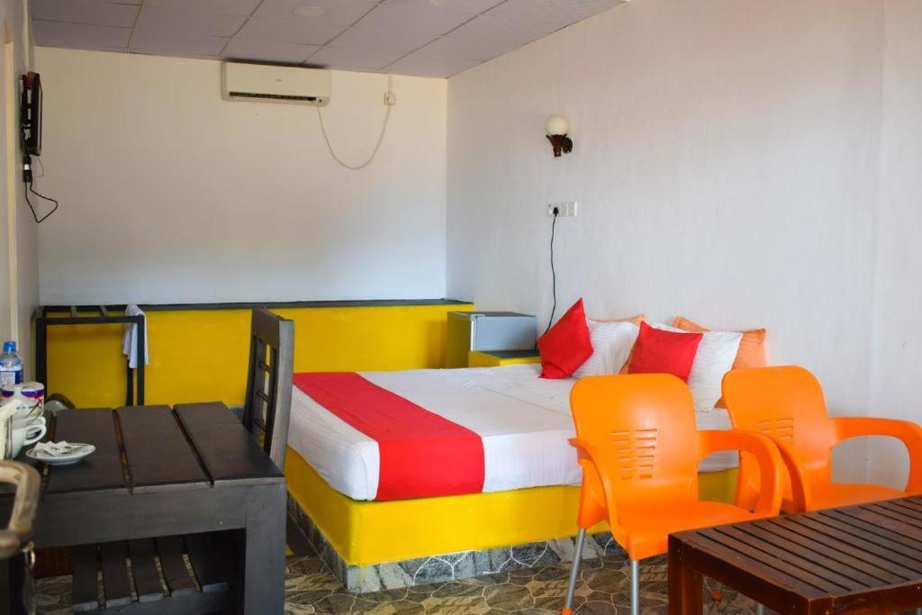 Golden Beach Cottages Trincomalee Exterior foto